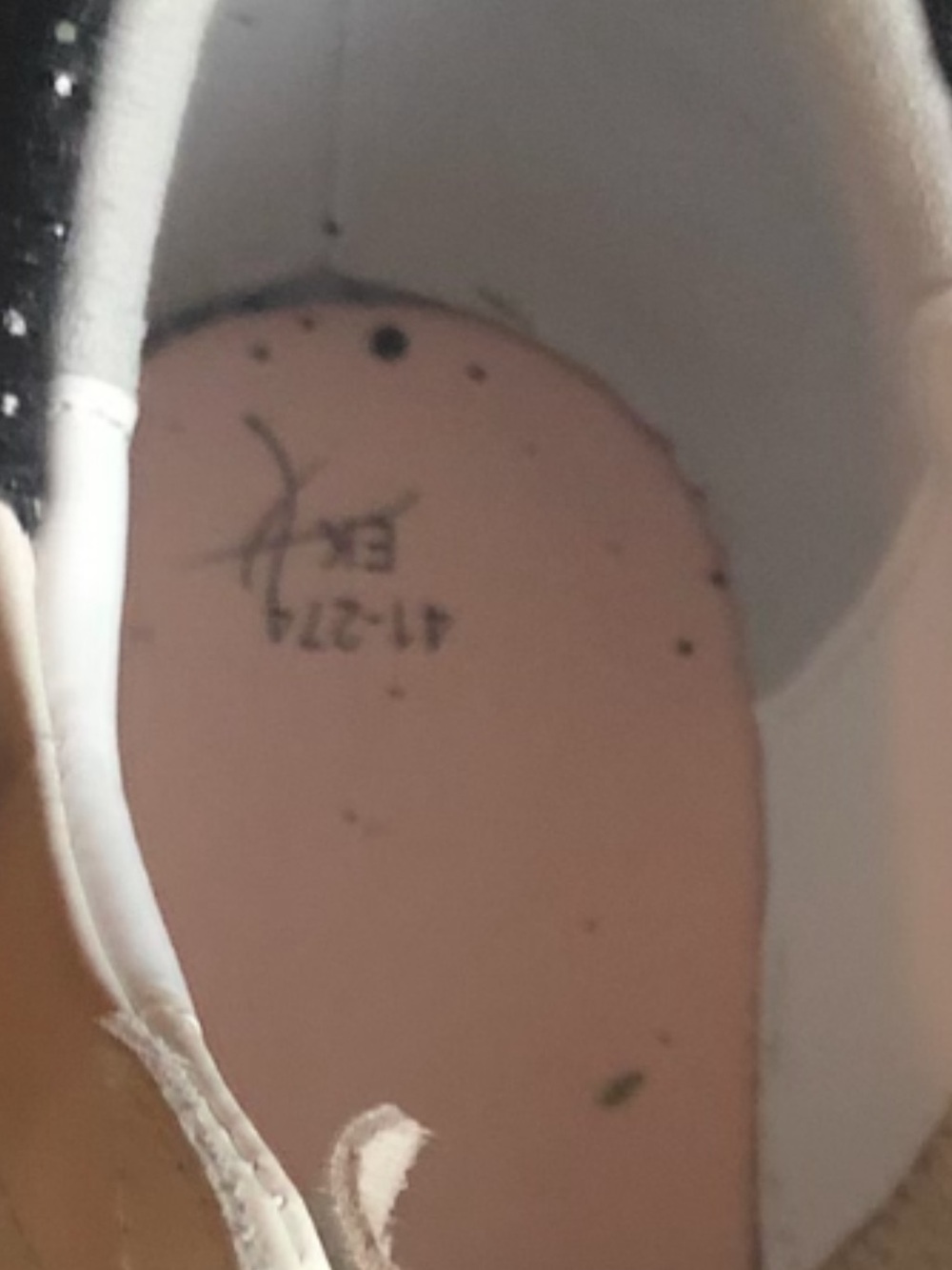 Golden Goose Cream Sneakers with Pink Glitter Star and Black Heel 10 - Picture 9 of 10